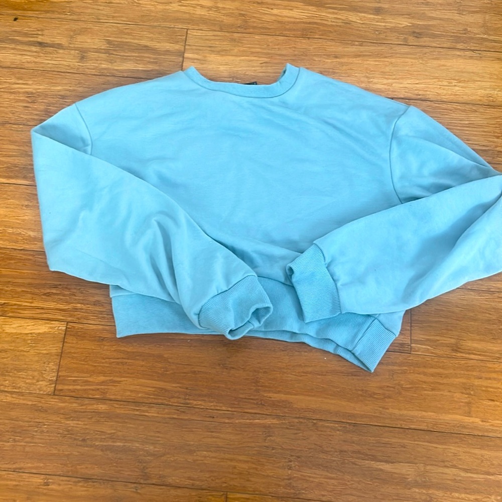 Cropped Sweatshirt-Medium